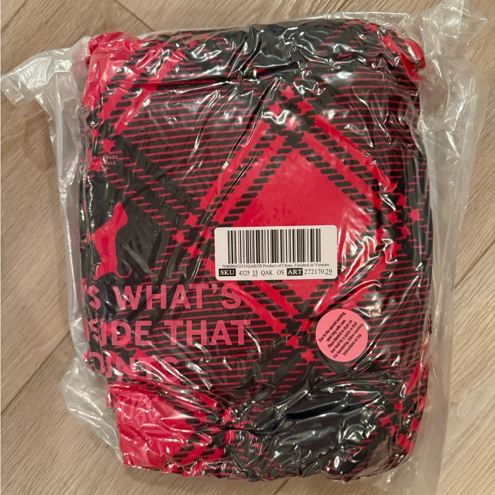 NWT VS BLANKET: Red and Black Plaid